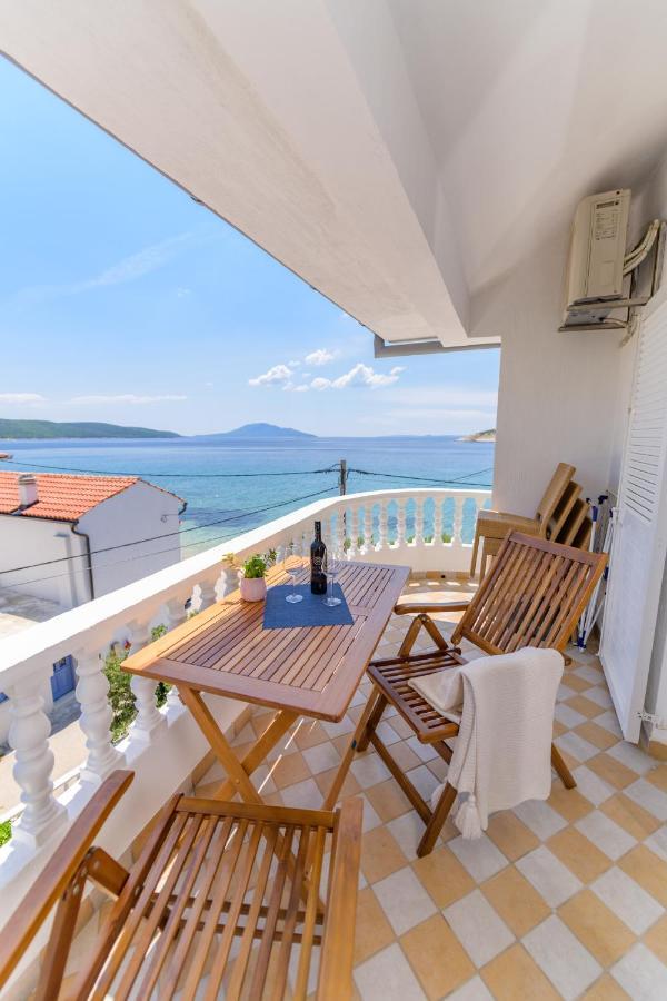 Apartmani Noris Martinšćica Exteriör bild