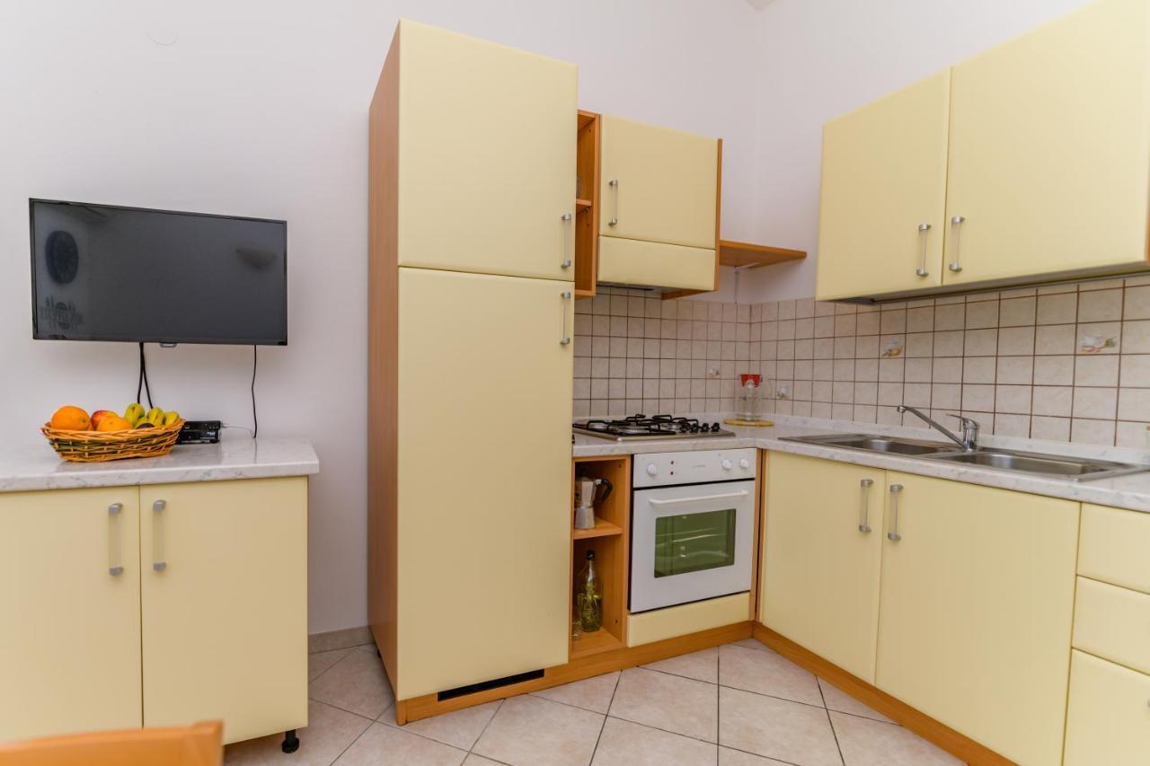 Apartmani Noris Martinšćica Exteriör bild